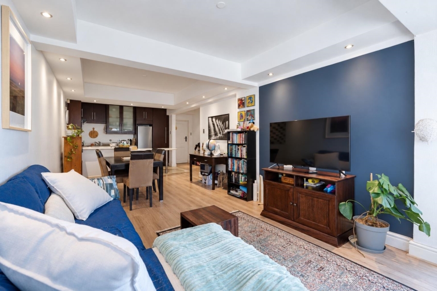 2 Bedroom Property for Sale in Sea Point Western Cape
